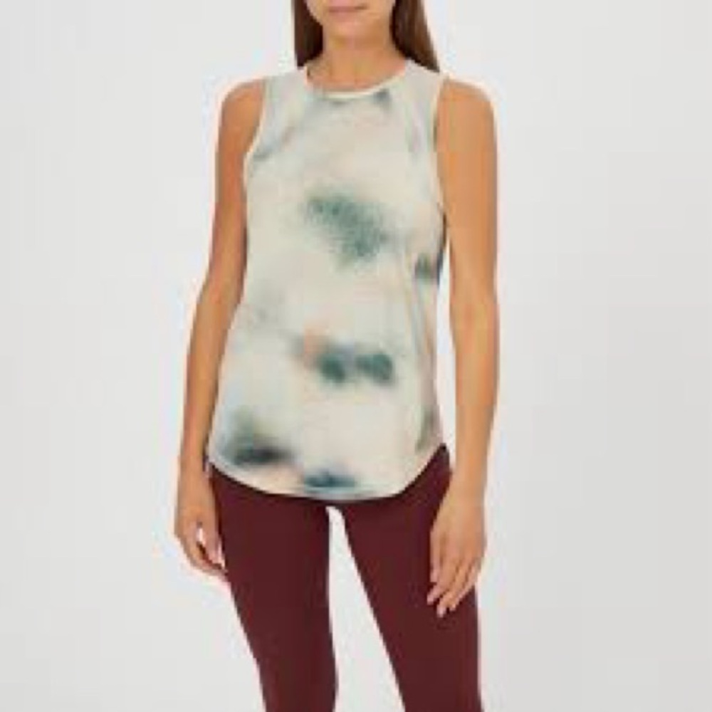 Lululemon sculpt tank